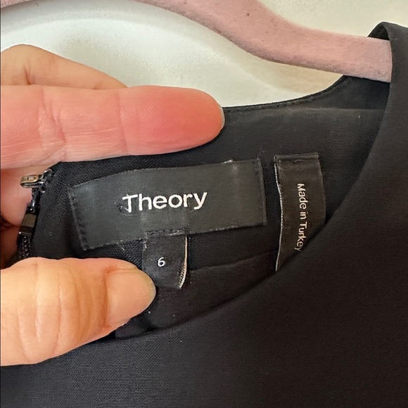 Theory Black Short Sleeve Jatinn Traceable Wool Shift Career Knee Length Dress 6 - Picture 3 of 6